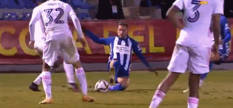 亨利：皇马半年就想换掉阿隆索太荒诞了，在那只会执教还不够