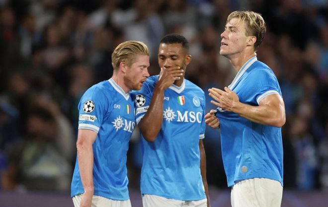 罗马诺：曼联已告知莱比锡准备正式报价谢什科