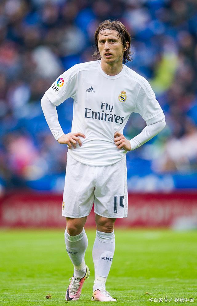 皇马青训小将获征召！18岁天才后卫冲击一线队，卡马温加伤愈归队