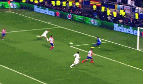 球星晒更衣室照，队内氛围引关注